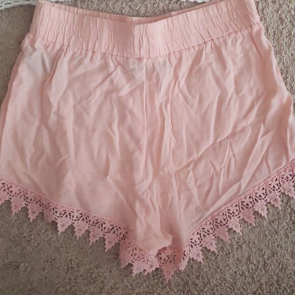 Lace Trim Beach Shorts - Picture 4 of 4